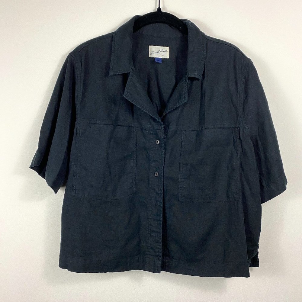 Universal Thread Short Sleeve Button-up cropped top